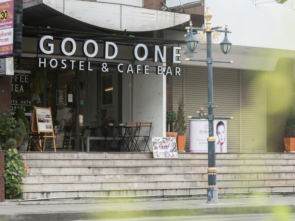 Хостел Good One Poshtel & Cafe Bar Бангкок Экстерьер фото